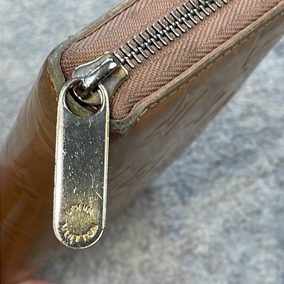 Louis Vuitton Monogram Vernis Beige Tan Zip Around Long Wallet Designer - Picture 9 of 16